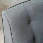Fauteuil d'appoint capitonné avec pieds en épingle à cheveux en fer