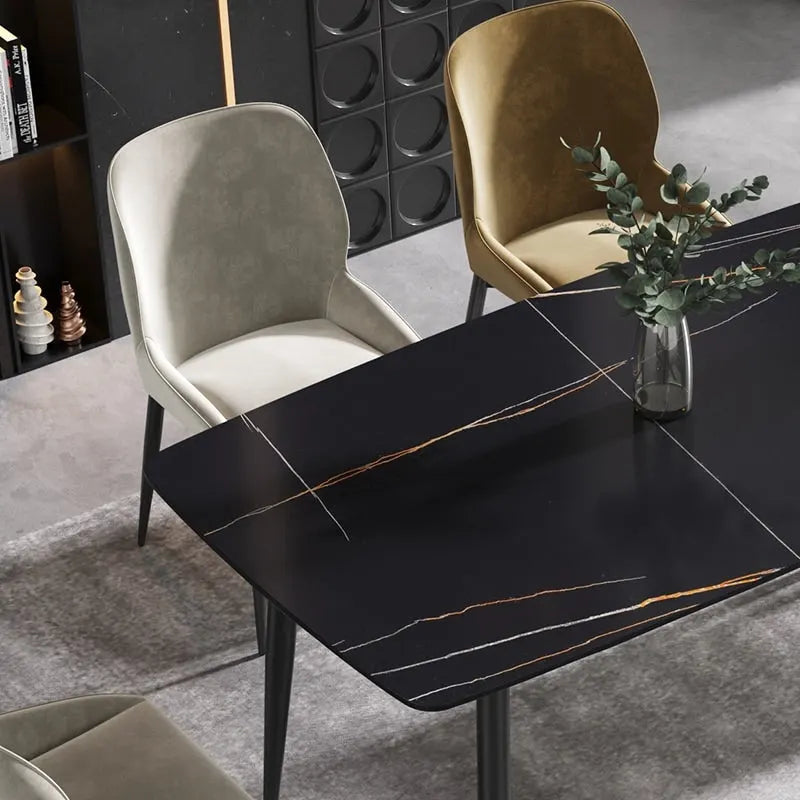 Table à manger de 63 pouces avec plateau en pierre frittée et base en métal