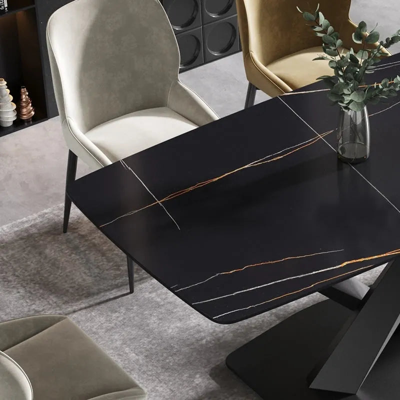 Table à manger de 63 pouces avec plateau en pierre frittée et base en métal