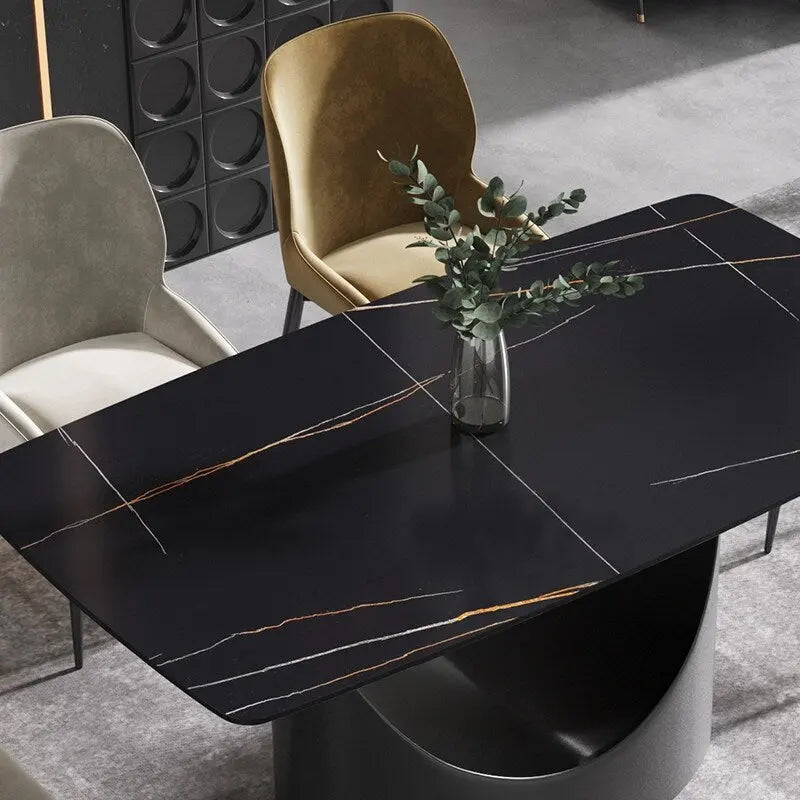 Table à manger de 63 pouces avec plateau en pierre frittée et base en métal