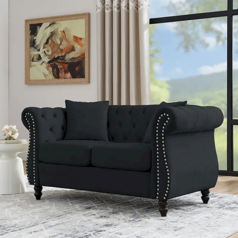 Canapé Chesterfield 2 places avec accoudoirs roulés et garniture cloutée – Velours noir