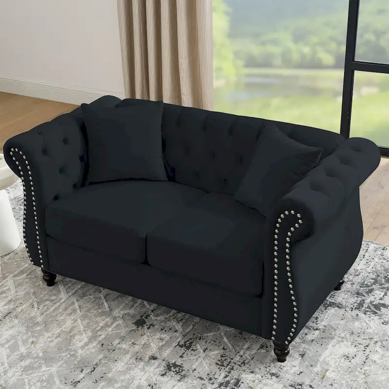 Canapé Chesterfield 2 places avec accoudoirs roulés et garniture cloutée – Velours noir